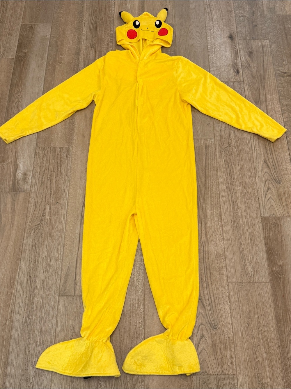 Kids Large Pokémon Pikachu
Onesie Costume with gloves